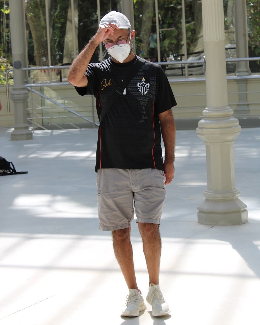 Foto de Gladson Leone no Palácio de Cristal.